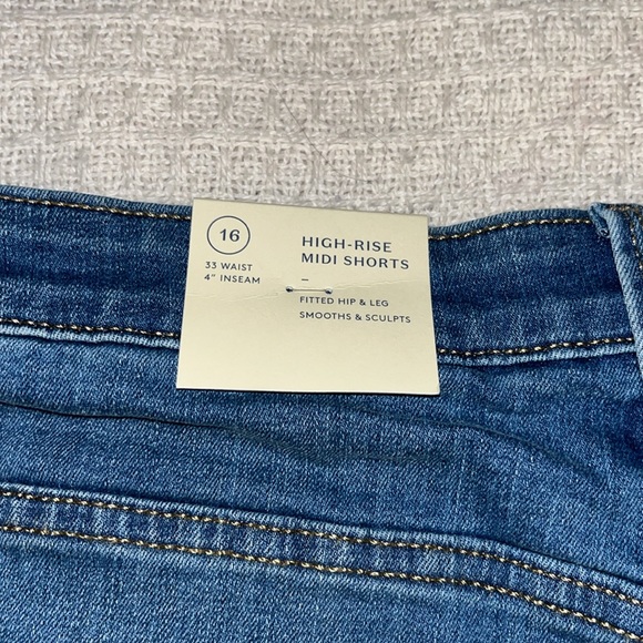NWT Universal Thread Shorts - Picture 5 of 7